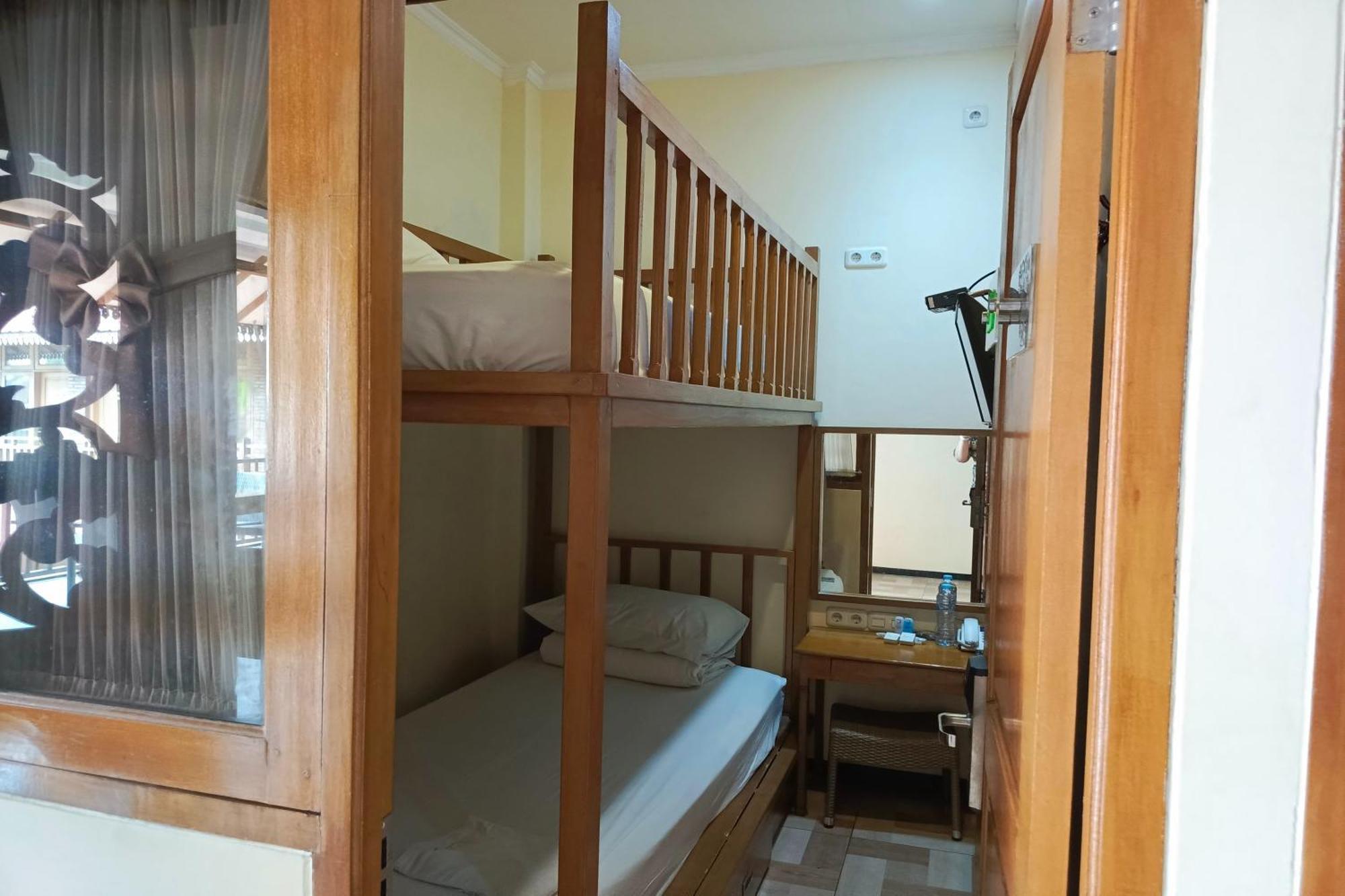 Java Capsule Hotel Маланг Екстер'єр фото